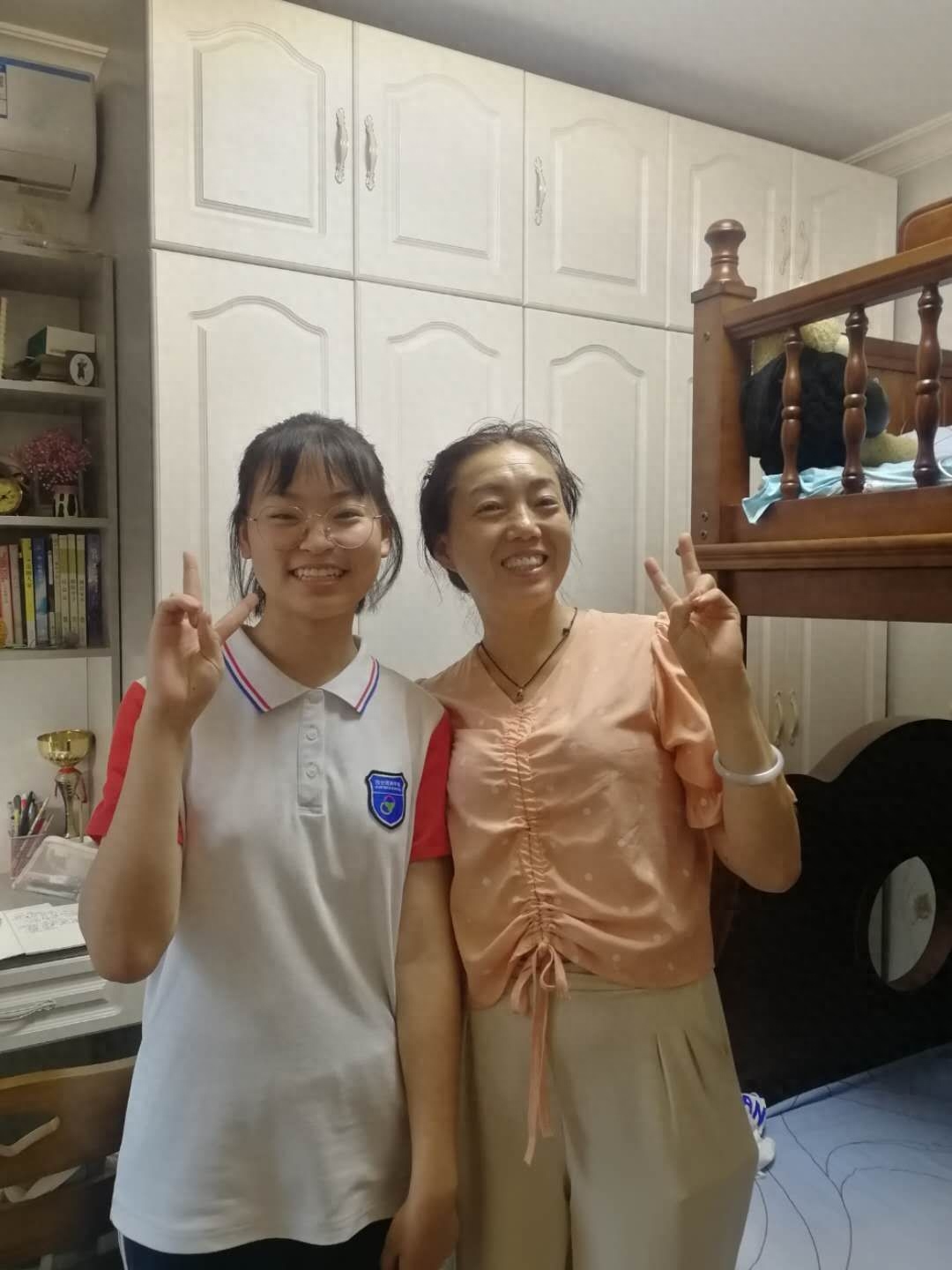 中国公益人物宋馨的《青少年人生格言》，助力西安中学生中考(图8)