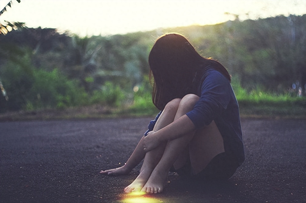 心情不好该发的句子，看哭的人不止我一个(图1)