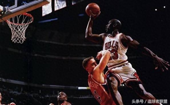 你知道乔丹科比等6大巨星说过最霸气的话是什么？一人成预言家(图5)