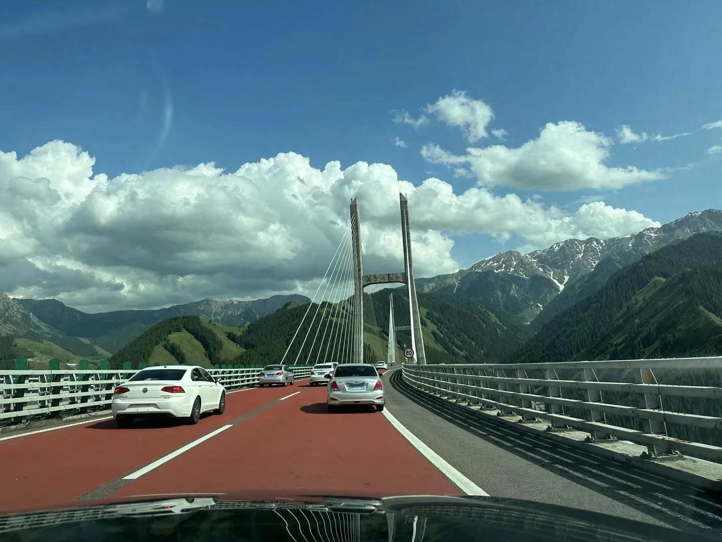 男人只说三分话 留得七分打天下 用行动证明一切 这就是男人的霸气(图1)