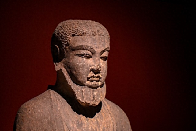 关于菩萨（议论文）(图1)