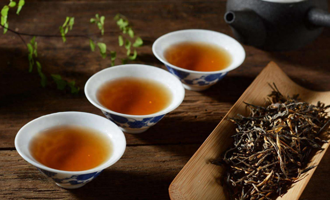 诗意满满的8首“茶”诗，不同的“茶”，写尽不同的心境和人生(图7)