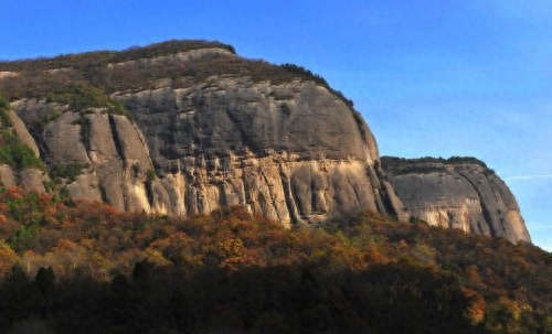 「美文欣赏」山涧冰柱，沟口冰群，飘飘然于溪山胜境(图1)