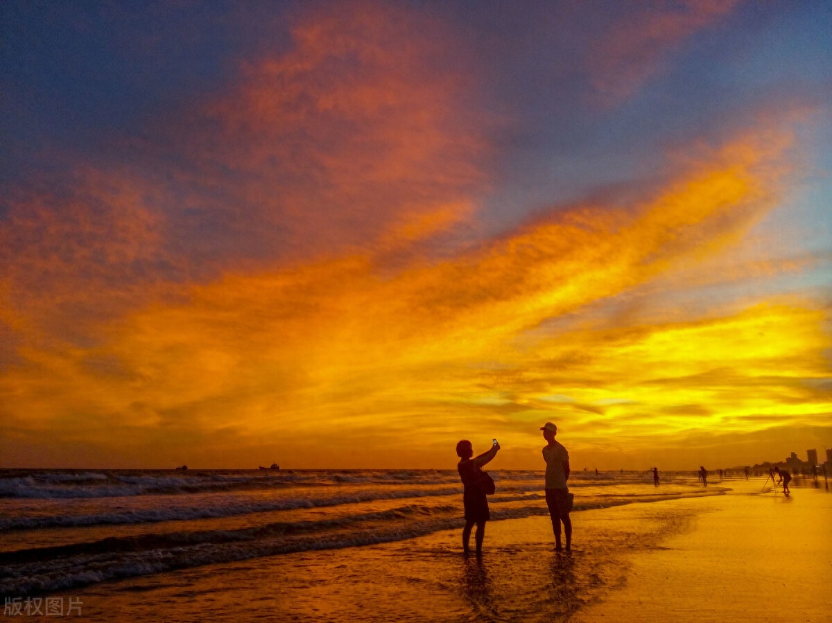 我是一只被囚禁的鸟，天边那抹晚霞，给了我飞向自由的翅膀(图2)
