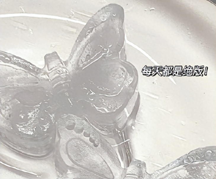 遠離消耗你的人和相處舒服的人在一起的說說(图2)
