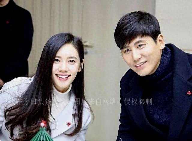 一句“秋老师，生日快乐”，看出秋瓷炫于晓光夫妇的感情现状(图1)