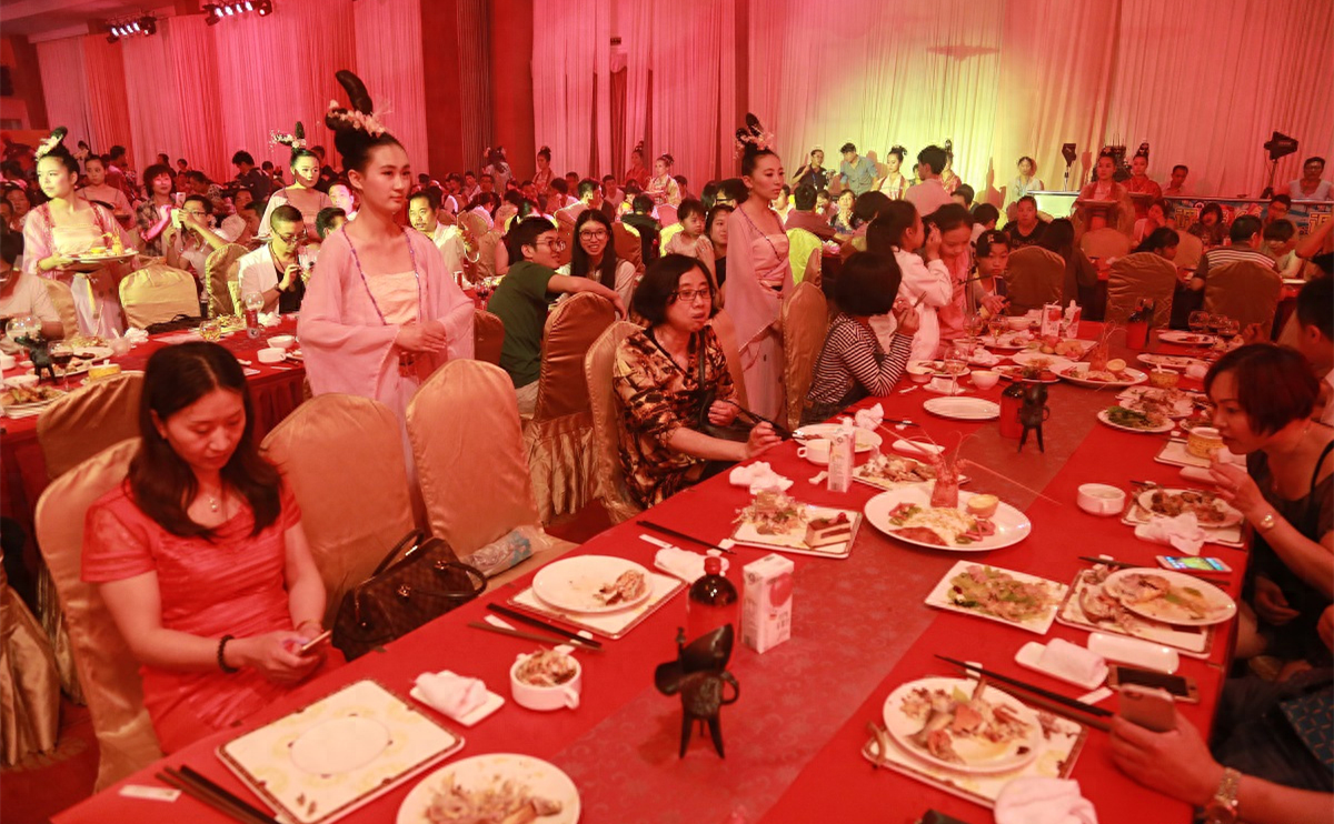 来儿子家过生日，儿媳做了4菜1汤，婆婆看后心似明镜：养老指不上(图3)