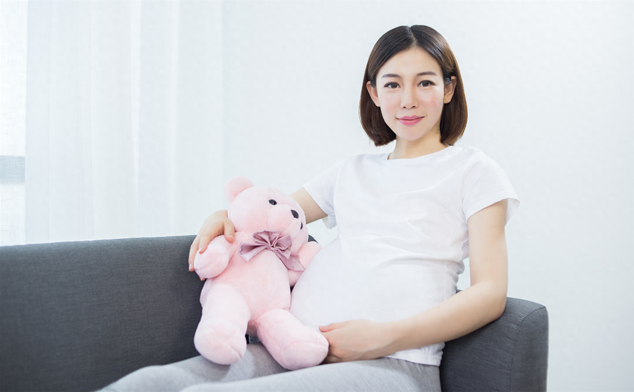 儿媳产后8天过生日，婆婆带全家13口人空手来庆生：儿媳，你做饭(图12)