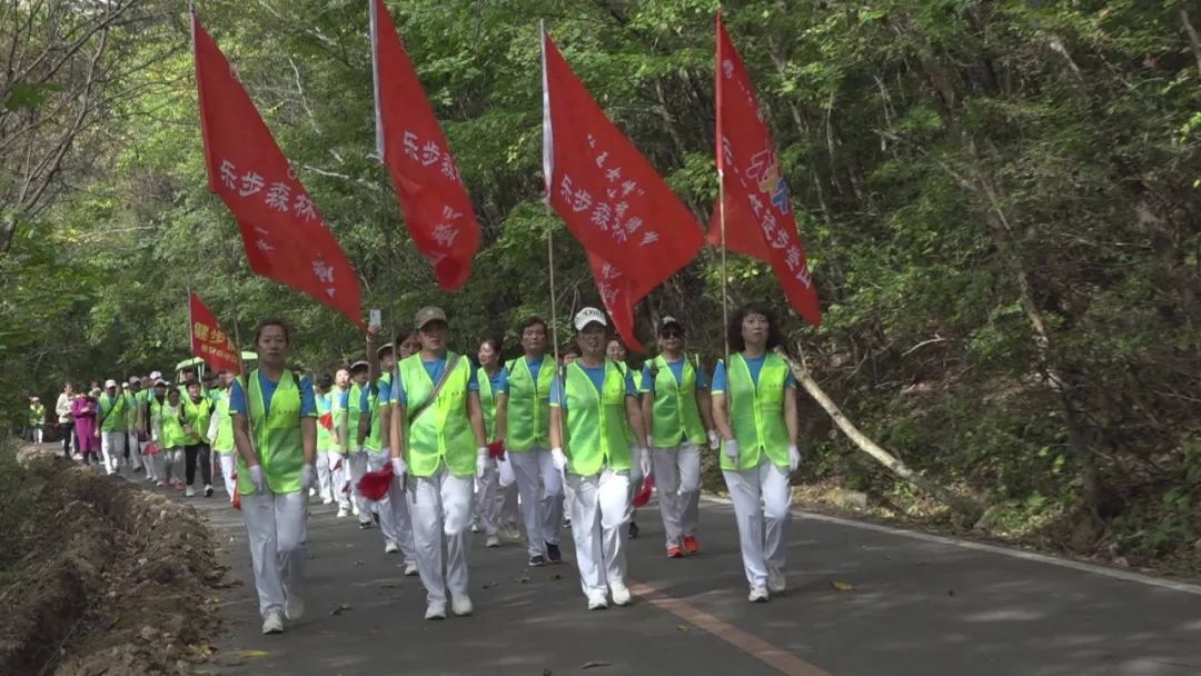 赏红叶“天花板”！这个秋天，总要去爬一次五女峰吧！(图5)