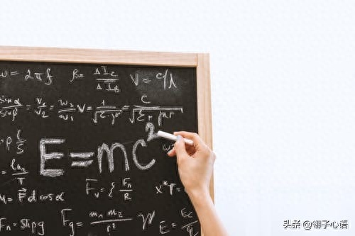 爱因斯坦85句智语：人生难题，总有最简单的答案(图6)