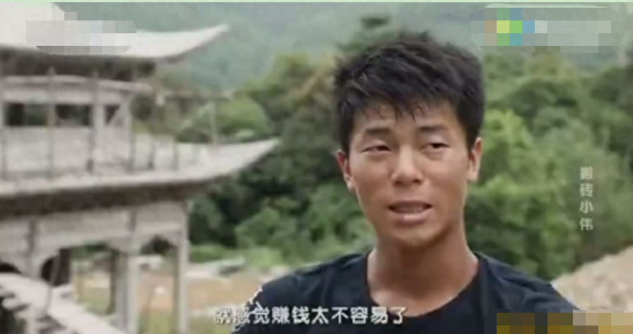 27岁湖北小伙，工地搬砖月薪两千，却靠跳钢管舞爆火，存款几十万(图7)