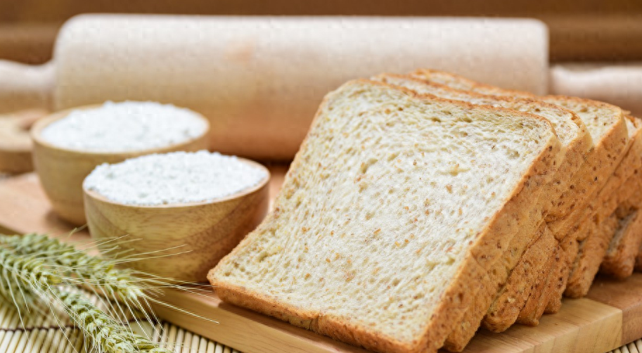 馒头VS面包，早餐到底吃哪个好？看完这篇文章就不会再纠结了(图3)