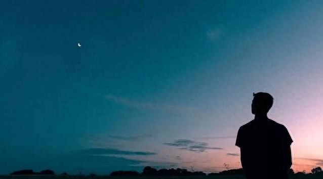 兄弟之间情同手足，兄妹之间也是一样的，都是至亲之人。(图2)