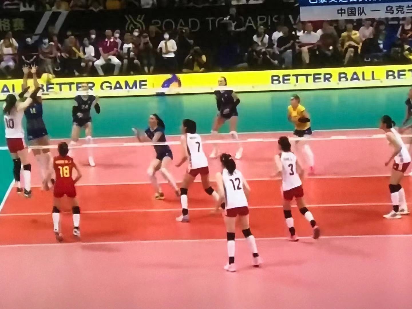 评中国女排姑娘漂亮的美发，我选最后一个，战斗力也最强(图1)