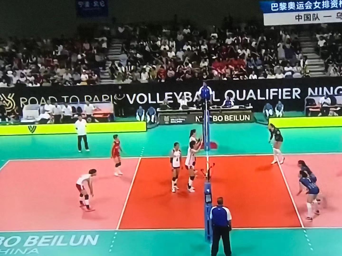 评中国女排姑娘漂亮的美发，我选最后一个，战斗力也最强(图2)