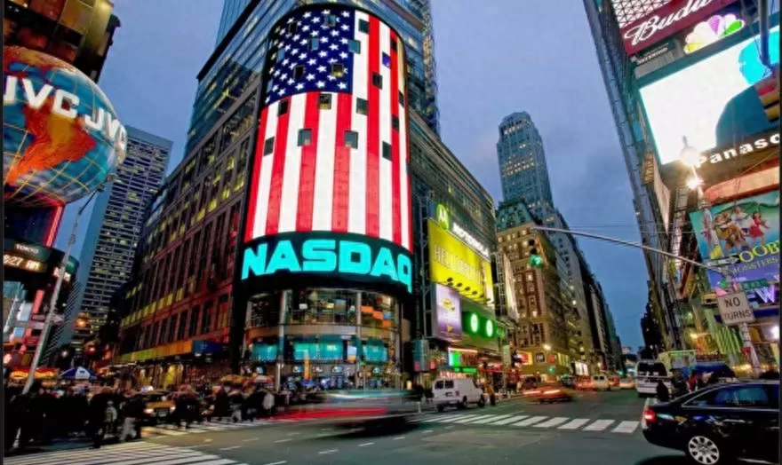 让你的照片，登上美国时代广场最大的广告屏，需要花多少钱？(图1)