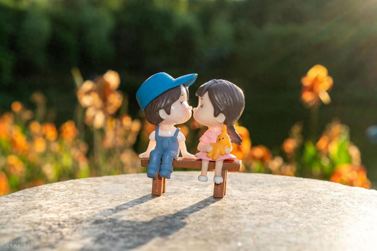 关于爱情的唯美句子名人短句（精选20句）(图1)