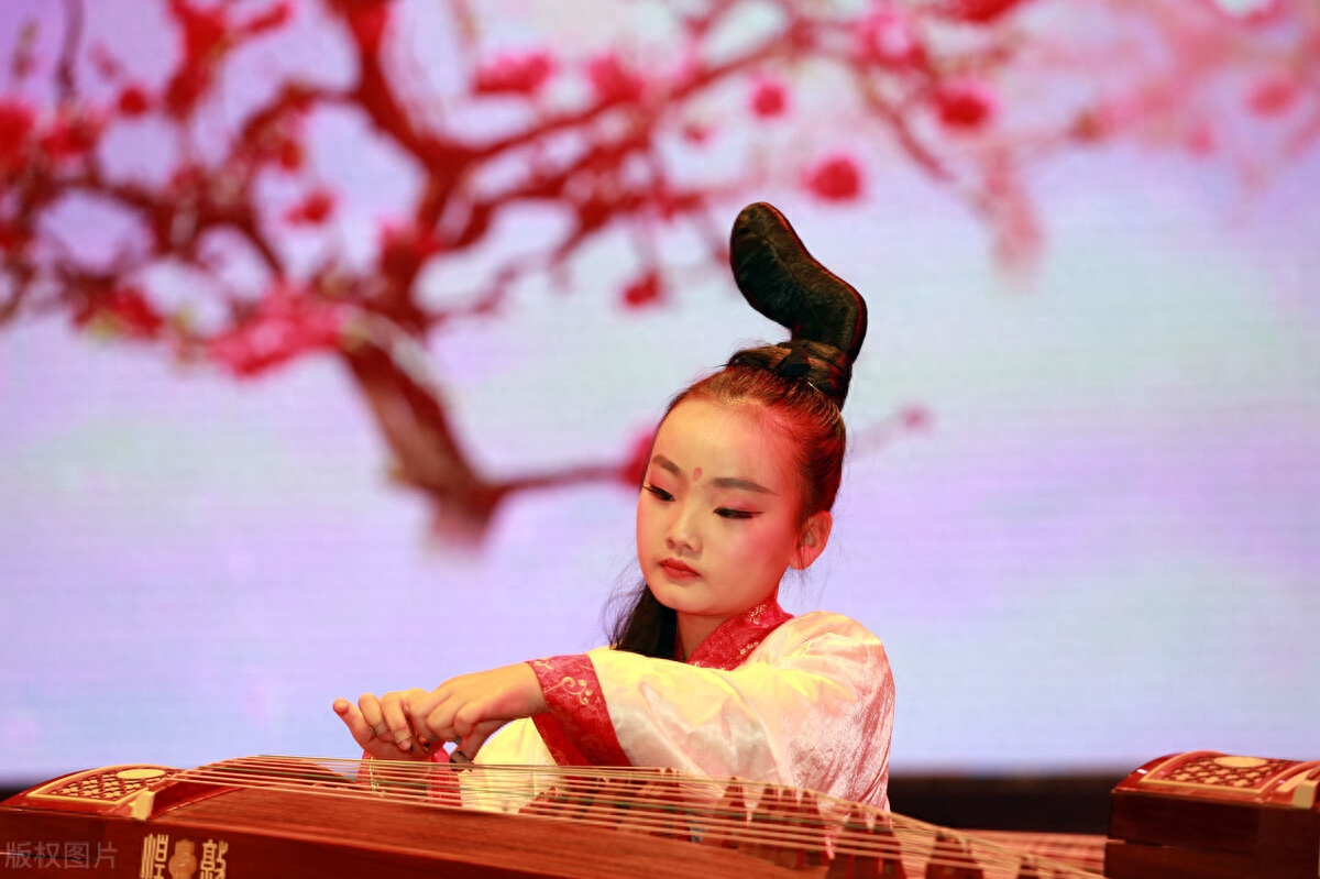 《诗经》（8）：“有女怀春”，“怀春”是一种美好的感情(图5)