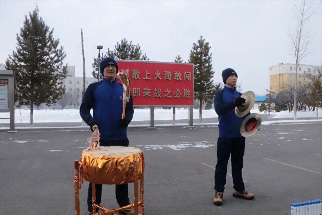 一根绳，一条心，拔河比赛聚人心(图4)