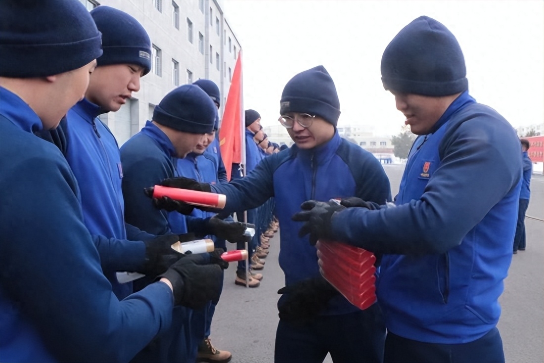 一根绳，一条心，拔河比赛聚人心(图6)