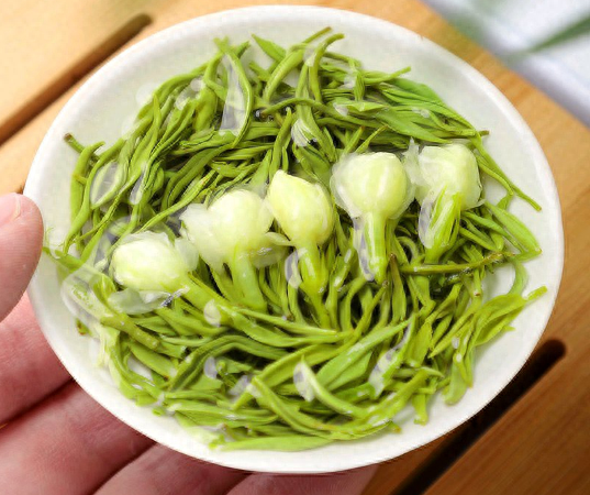 花間一壺茶，閑世不問天(图2)
