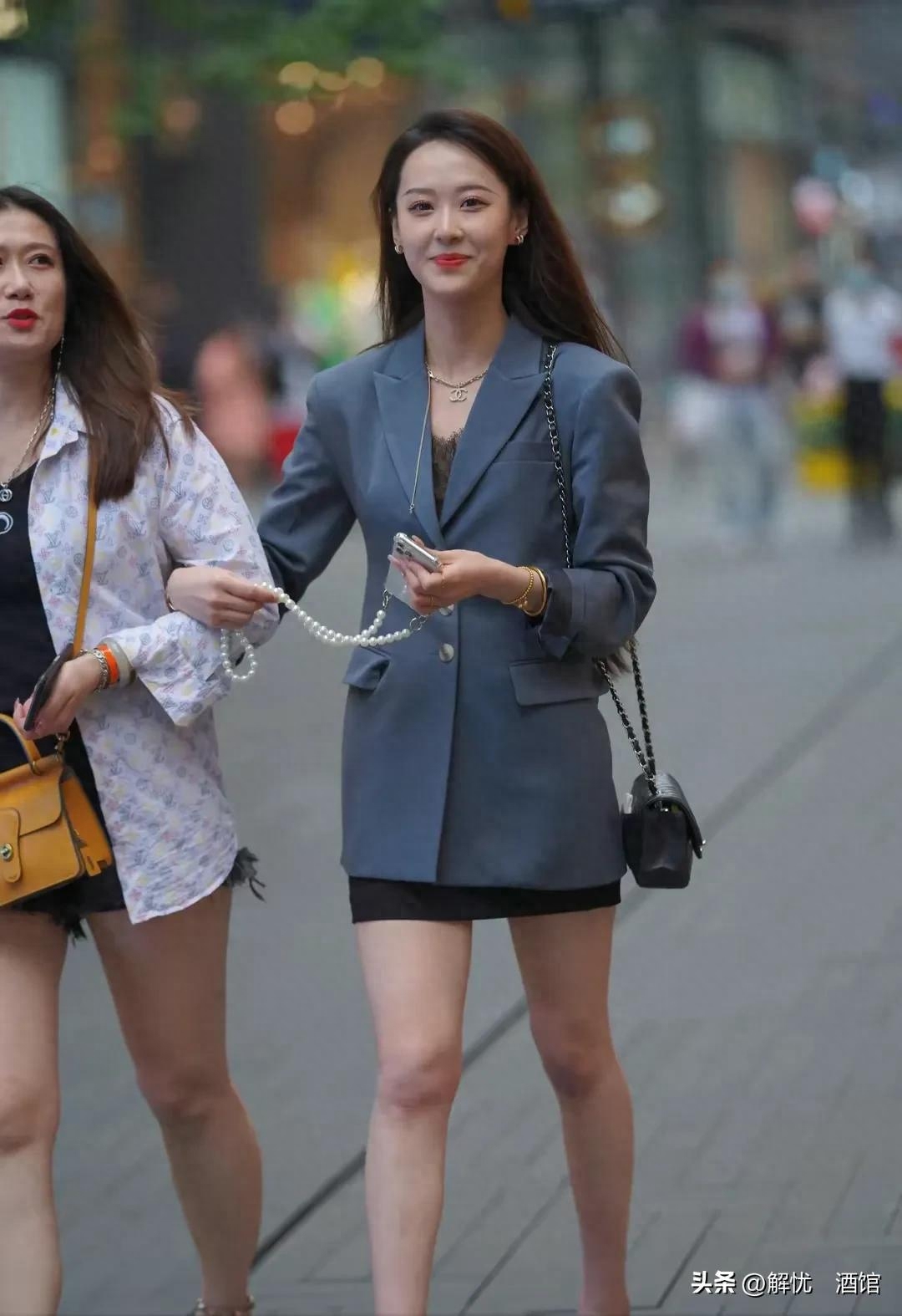 我于窗中窥伤鹤，恰如仰头见春台(图5)