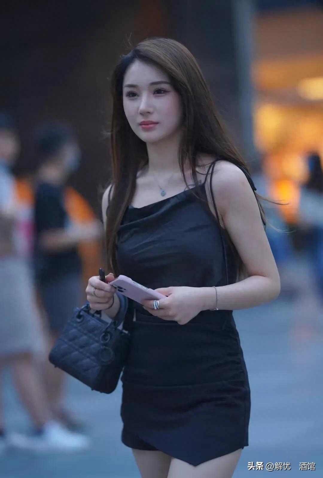 我于窗中窥伤鹤，恰如仰头见春台(图7)