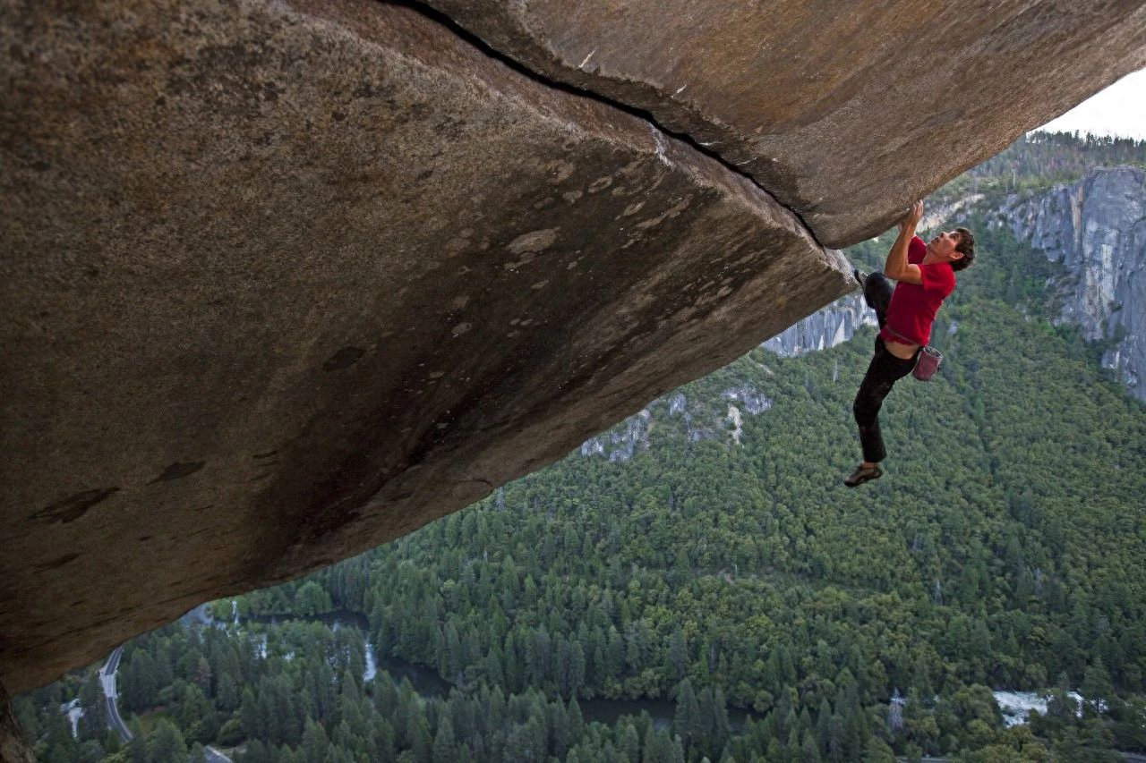 奥斯卡最佳纪录片《徒手攀岩》：不要控制恐惧，而要消除恐惧(图31)