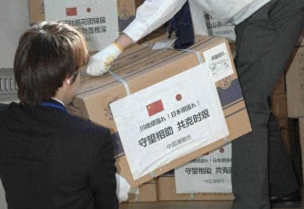 有心了！中国援外物资上的寄语大有深意(图8)