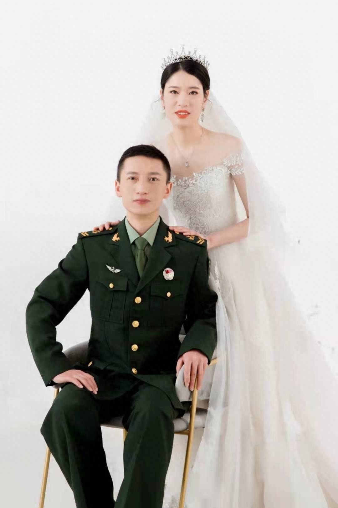 军恋：愿我用尽这世间的温柔，只为把你守侯(图4)