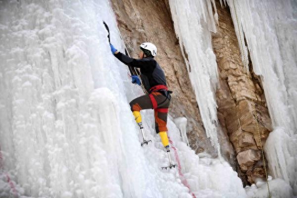 “无腿勇士”夏伯渝：登顶珠峰不是终点，回家才是(图5)