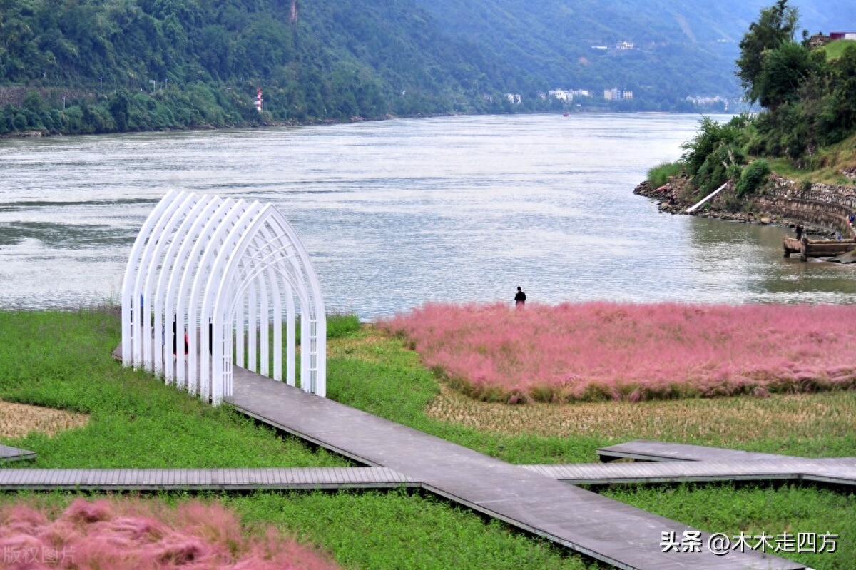 自觉是进步之母，自贱是堕落之源，故自觉心不可无，自贱心不可有(图2)