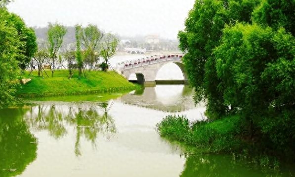 七月简短美句文案，七月你好文案，干净治愈，非常优美(图1)