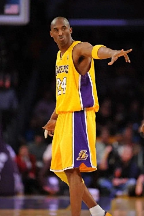 科比：只要热爱的事情，我就会百分百投入，曼巴精神在我的体内！(图20)