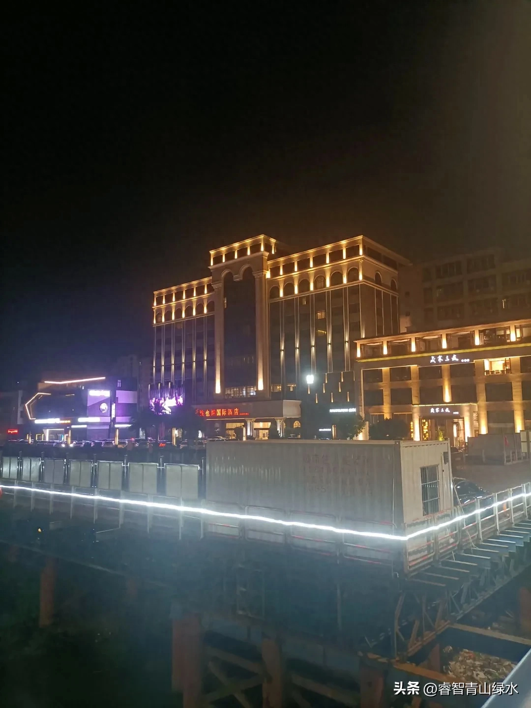 秋日踏秋，眼中有景，心中有爱，岁月静好，珍惜当下。(图14)