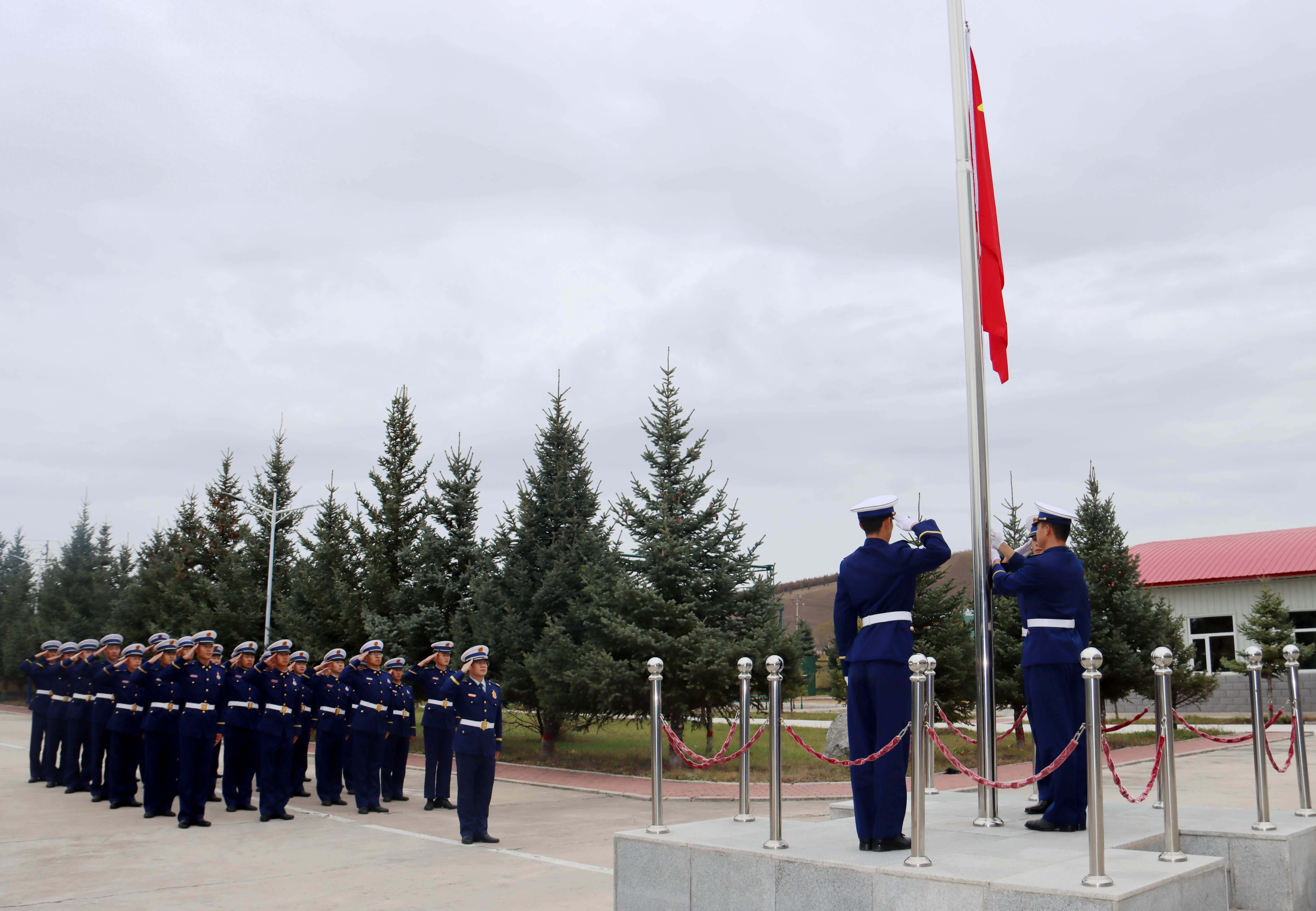 目光所致皆为五星闪耀—升旗仪式(图2)