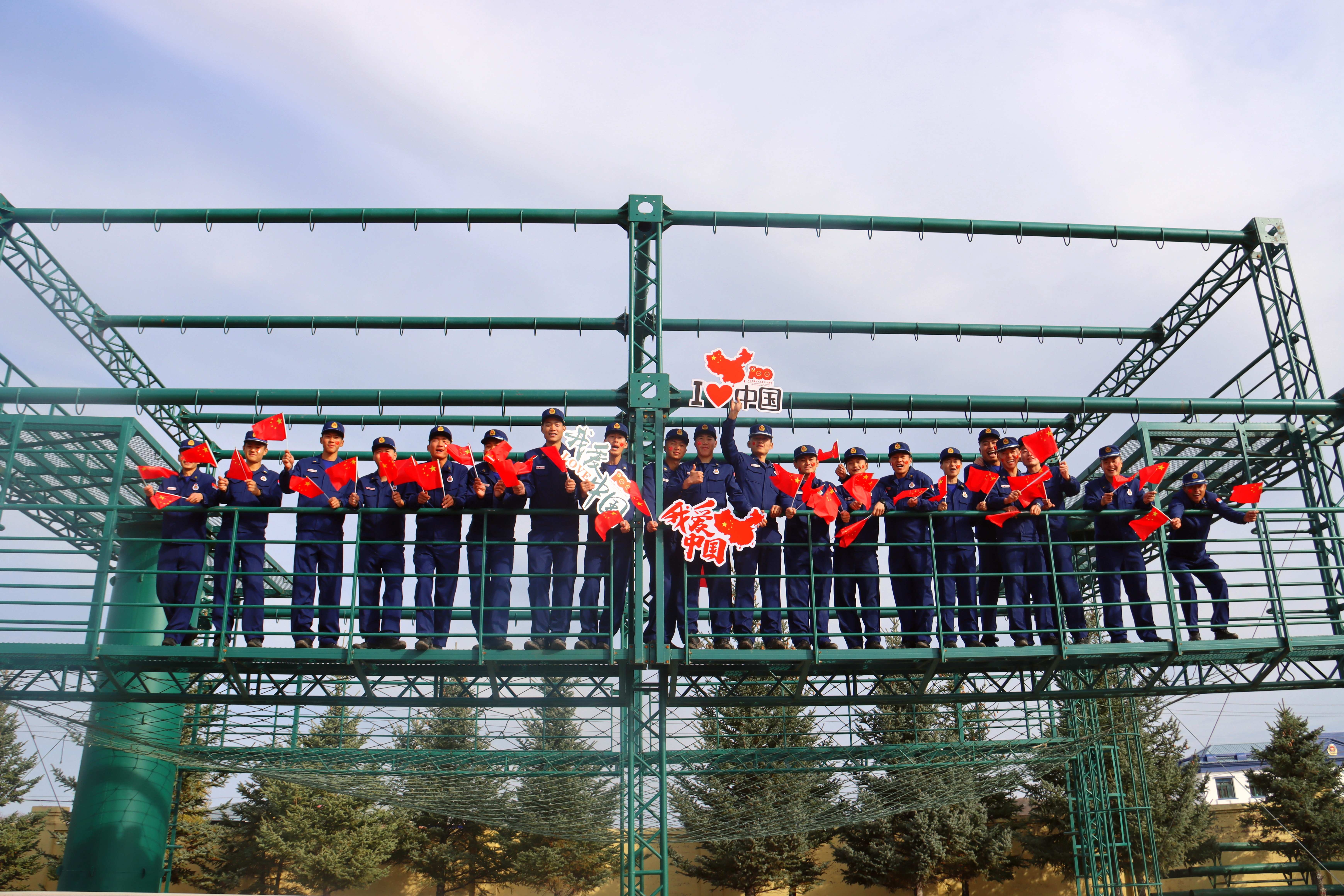 目光所致皆为五星闪耀—升旗仪式(图6)