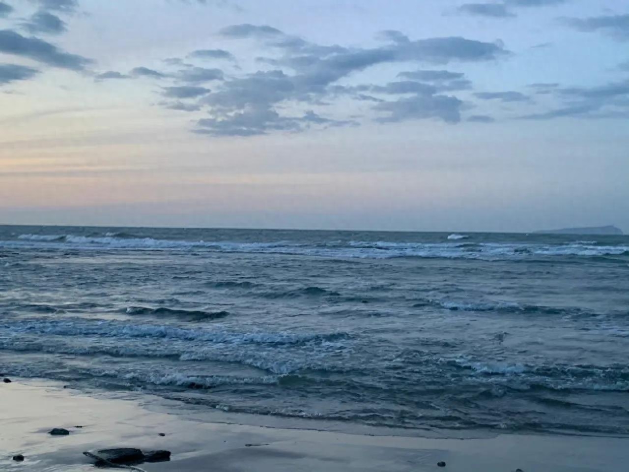 撞进夏日的海风里，自由自在，无忧无虑(图2)