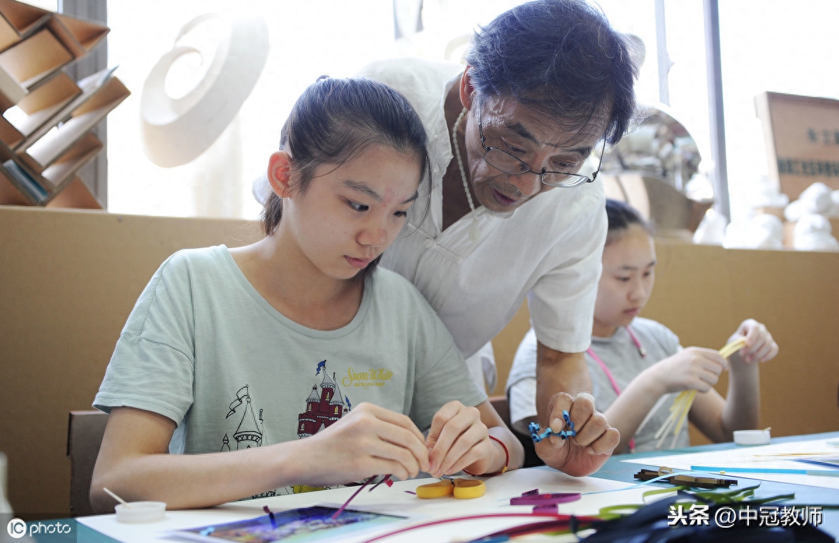 老师鼓励后进生经典的15条评语，正能量鼓励事半功倍，推荐收藏！(图4)