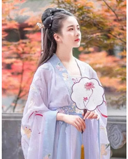 汉服之美，一梦千年；晨钟暮鼓，静守流年(图4)