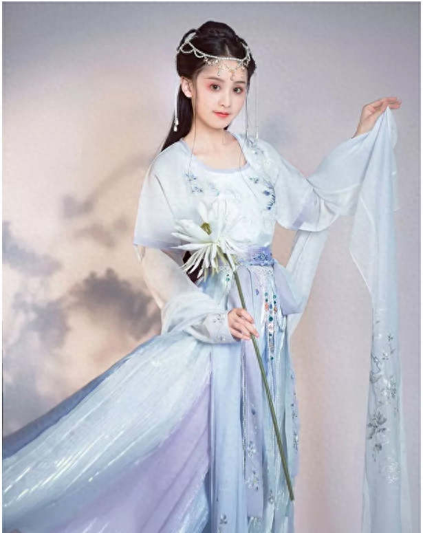 汉服之美，一梦千年；晨钟暮鼓，静守流年(图8)