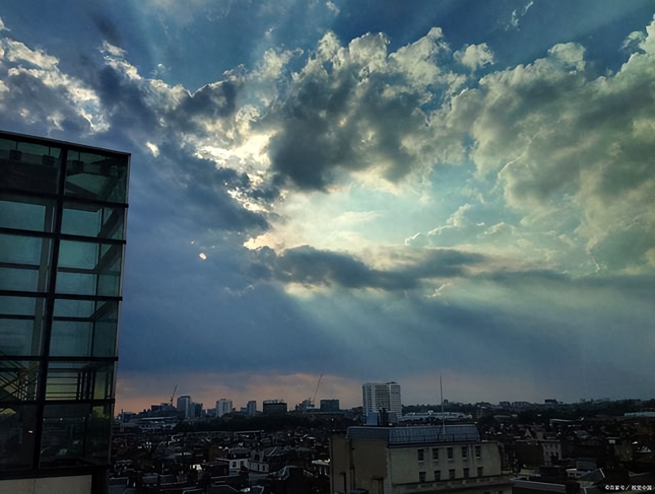 生病发朋友圈的句子（生病给自己正能量文案）(图2)