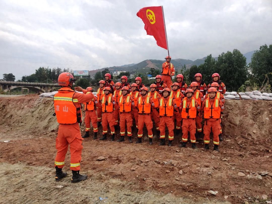 时光不老，青春正好 | 恰风华正茂，无悔火焰青春(图11)