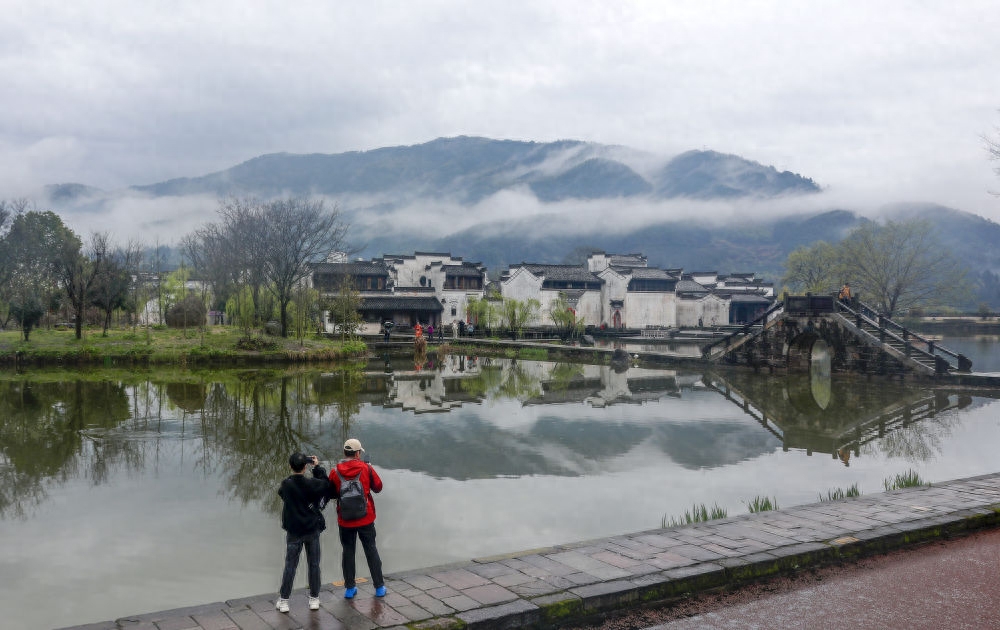 向新写意中国风——人文经济视野下的黄山观察(图3)