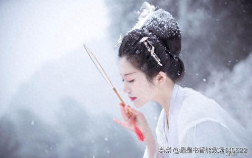 77句千古流传的相思名句：玲珑骰子安红豆，入骨相思知不知！(图3)