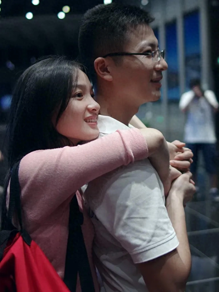 永远有人更好；眼下即是最好。望各位珍惜眼前人！(图2)