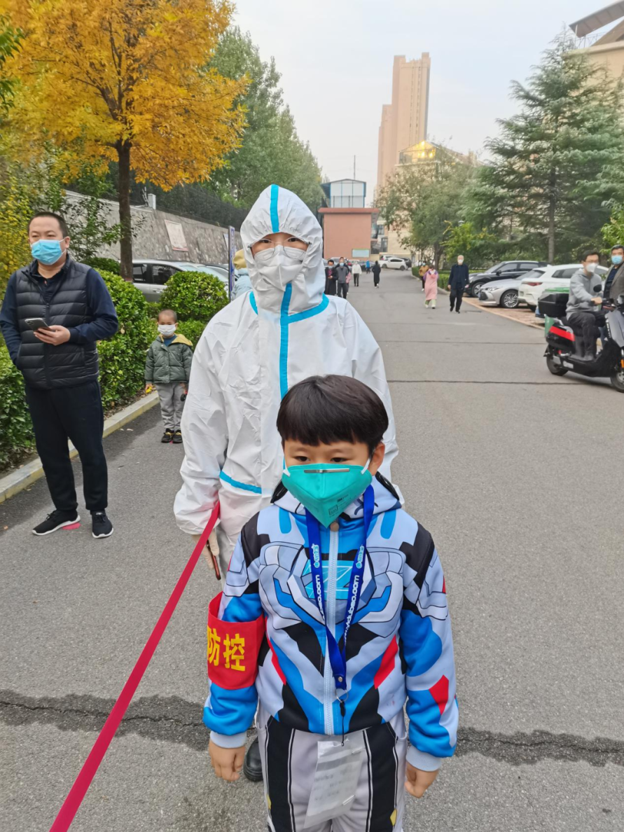 「河东少年说」“家有‘大白’ 孩子眼里的抗疫父母”系列专访——常力天(图6)