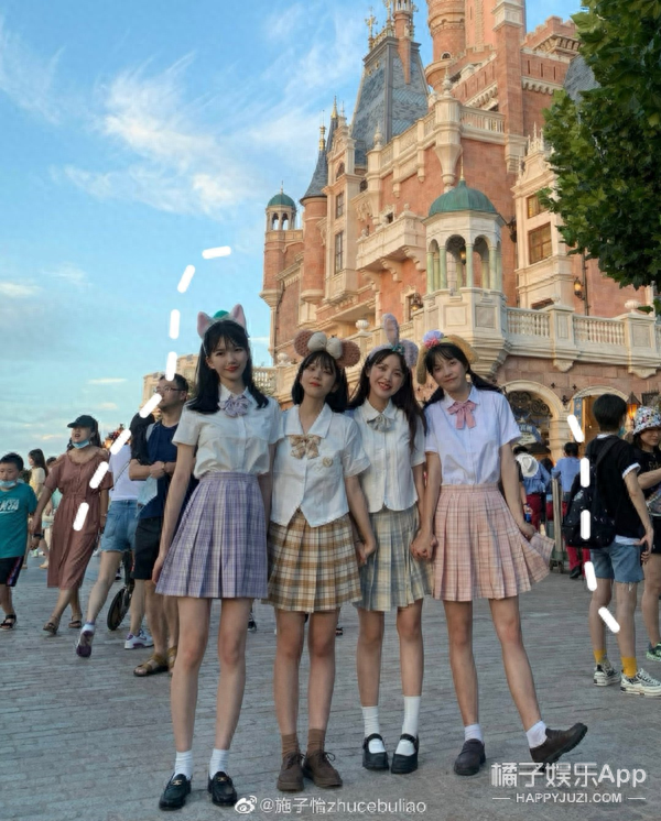 高知美少女网红照片翻车!首秀直播真颜判若两人,算“诈骗”吧?(图23) 高知美少女网红照片翻车!首秀直播真颜判若两人,算“诈骗”吧?(图23)