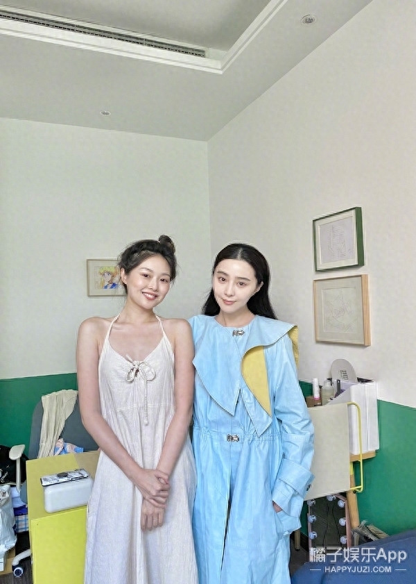 高知美少女网红照片翻车!首秀直播真颜判若两人,算“诈骗”吧?(图43) 高知美少女网红照片翻车!首秀直播真颜判若两人,算“诈骗”吧?(图43)