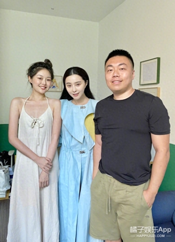 高知美少女网红照片翻车!首秀直播真颜判若两人,算“诈骗”吧?(图44) 高知美少女网红照片翻车!首秀直播真颜判若两人,算“诈骗”吧?(图44)